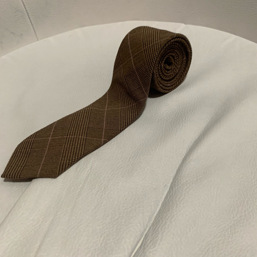 Men’s slim neck tie
